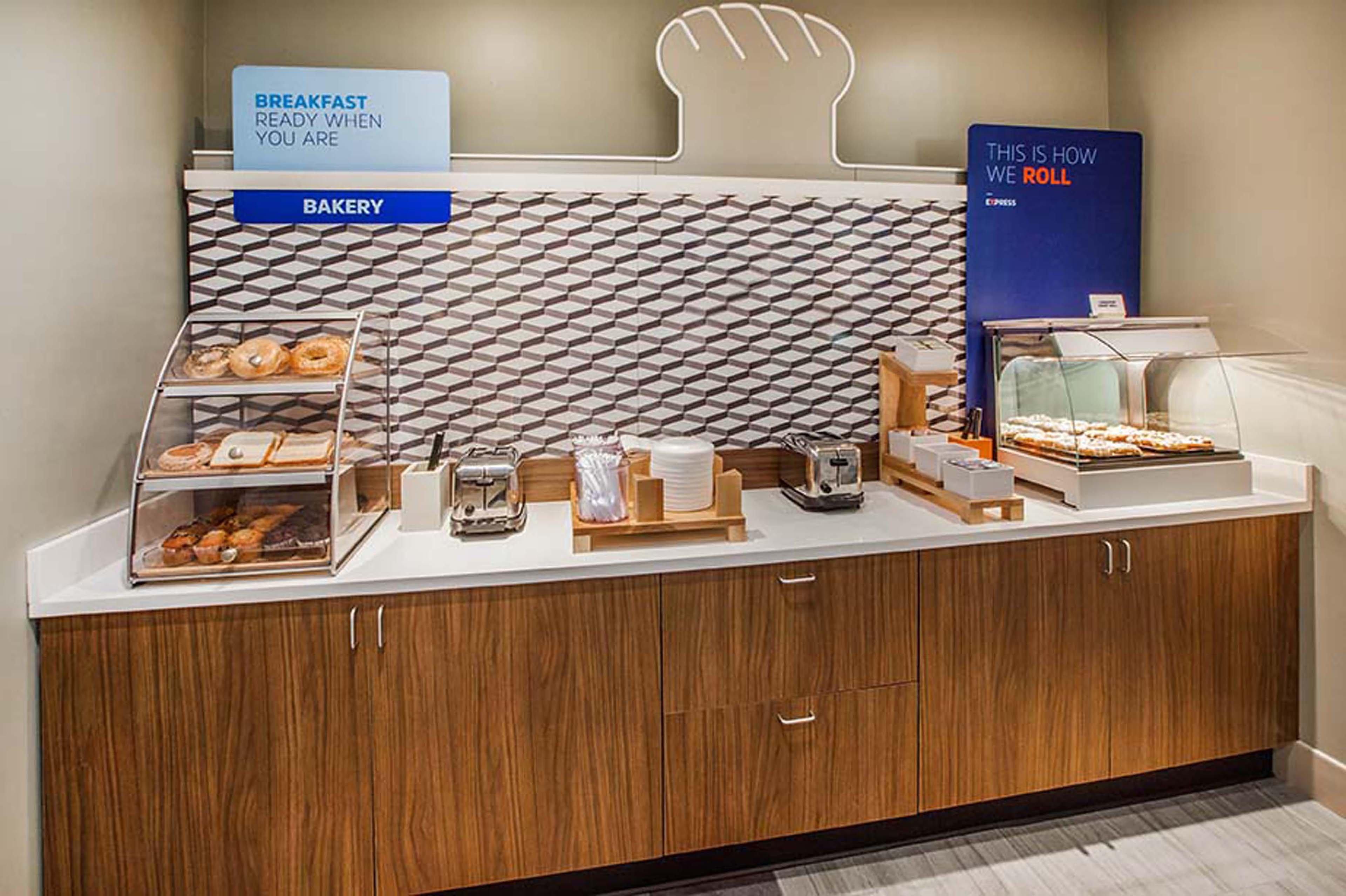 Holiday Inn Express & Suites Bay City By Ihg Εξωτερικό φωτογραφία