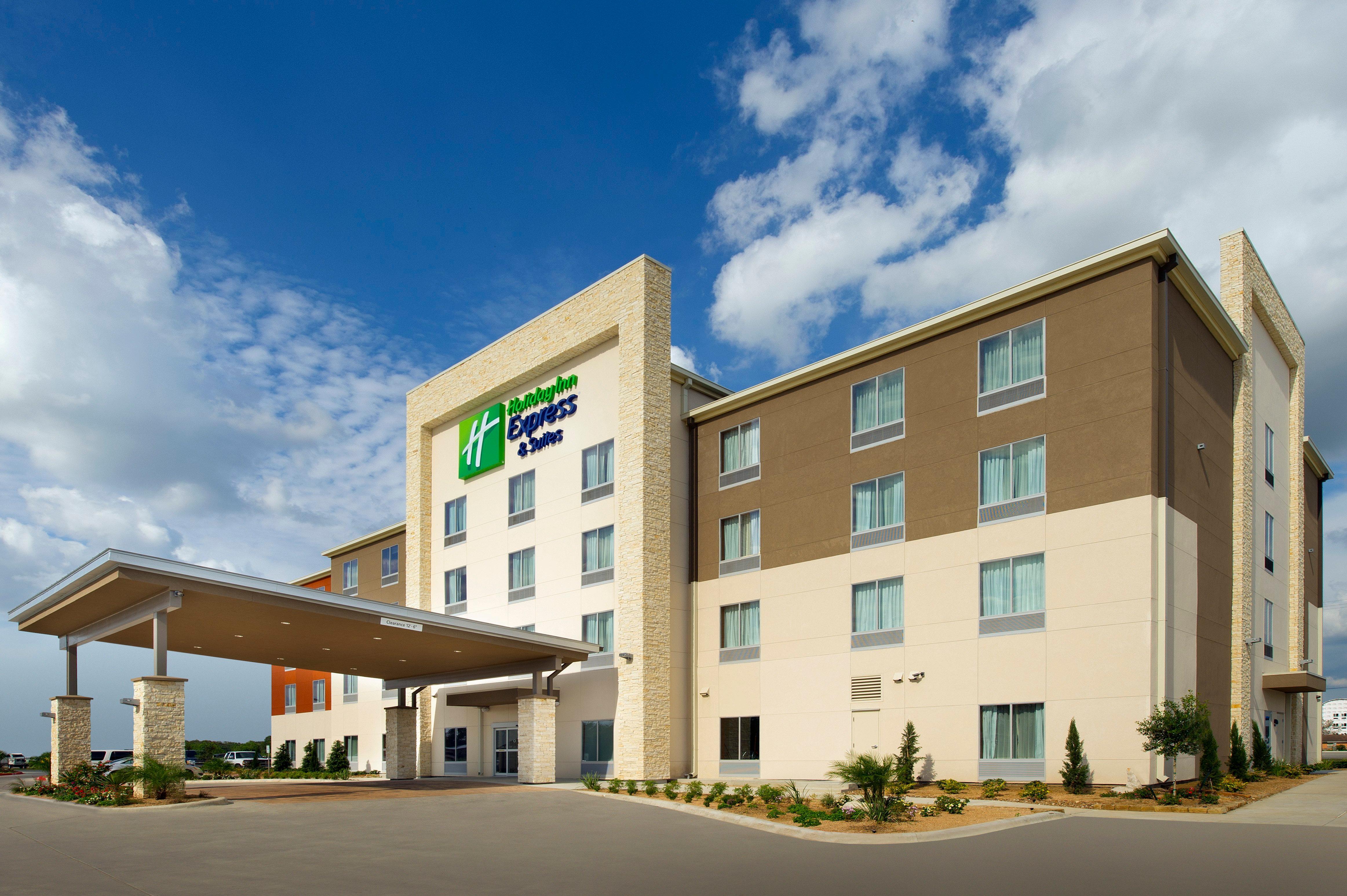 Holiday Inn Express & Suites Bay City By Ihg Εξωτερικό φωτογραφία